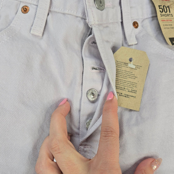 Levi's Washed Lilac High Rise Cutoff 100% Cotton Denim Raw Hem Shorts Size 27 - Picture 4 of 10